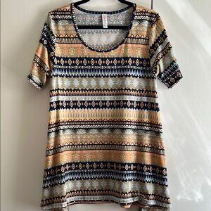 Lularoe Patterned Short Sleeve Top